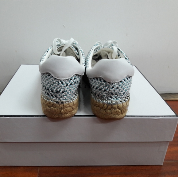 Marc Fisher - Picture 2 of 3